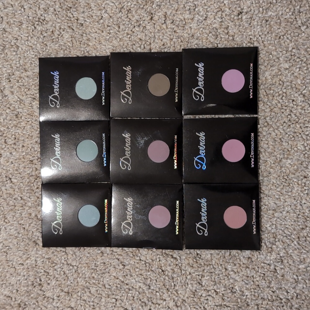 Devinah Cosmetics matte eyeshadow lot